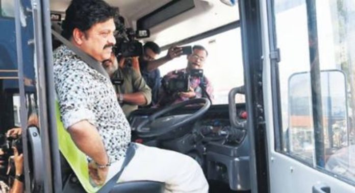 ഓണക്കാലം വരുന്നു…; കെഎസ്ആർടിസിയുടെ വരുമാനം കൂട്ടാനുള്ള പുതിയ പദ്ധതിയുമായി മന്ത്രി കെബി ഗണേഷ് കുമാർ, 58 അധിക അന്തർ സംസ്ഥാന സർവീസുകൾ തുടങ്ങും ഓണക്കാലം വരുന്നു…; കെഎസ്ആർടിസിയുടെ വരുമാനം കൂട്ടാനുള്ള പുതിയ പദ്ധതിയുമായി മന്ത്രി കെബി ഗണേഷ് കുമാർ, 58 അധിക അന്തർ സംസ്ഥാന സർവീസുകൾ തുടങ്ങും