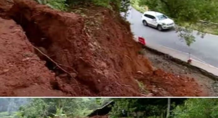 മനുഷ്യർ വിളിച്ചുവരുത്തുന്ന പ്രകൃതി ദുരന്തങ്ങൾ ; കൊച്ചി-ധനുഷ്കോടി പാതയ്ക്കായുള്ള മണ്ണെടുക്കൽ നാട്ടുകാർക്ക് ഭീഷണിയാകുന്നു മനുഷ്യർ വിളിച്ചുവരുത്തുന്ന പ്രകൃതി ദുരന്തങ്ങൾ ; കൊച്ചി-ധനുഷ്കോടി പാതയ്ക്കായുള്ള മണ്ണെടുക്കൽ നാട്ടുകാർക്ക് ഭീഷണിയാകുന്നു