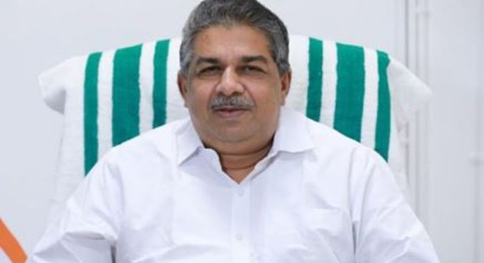 സർക്കാർ ഇരയ്ക്കൊപ്പം, വേട്ടക്കാരനൊപ്പമല്ല ; സജി ചെറിയാൻ സർക്കാർ ഇരയ്ക്കൊപ്പം, വേട്ടക്കാരനൊപ്പമല്ല ; സജി ചെറിയാൻ
