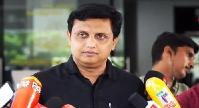 ചിലർ ഭക്ഷണവിതരണത്തിന്റെ പേരിൽ പണപ്പിരിവ് നടത്തുന്നു ; മന്ത്രി മുഹമ്മദ് റിയാസ് ചിലർ ഭക്ഷണവിതരണത്തിന്റെ പേരിൽ പണപ്പിരിവ് നടത്തുന്നു ; മന്ത്രി മുഹമ്മദ് റിയാസ്
