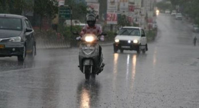 മഴയുടെ ശക്തി കുറയും ; എട്ട് ജില്ലകളിലെ മുന്നറിയിപ്പ് പിൻവലിച്ചു മഴയുടെ ശക്തി കുറയും ; എട്ട് ജില്ലകളിലെ മുന്നറിയിപ്പ് പിൻവലിച്ചു
