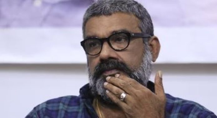 രഞ്ജിത്തിനെതിരെ അന്വേഷണം വേണം ; യൂത്ത് കോണ്ഗ്രസ് ഡിജിപിക്ക് പരാതി നൽകി രഞ്ജിത്തിനെതിരെ അന്വേഷണം വേണം ; യൂത്ത് കോണ്ഗ്രസ് ഡിജിപിക്ക് പരാതി നൽകി