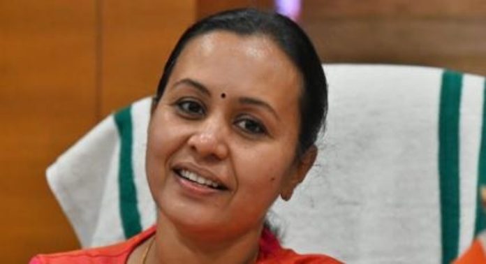സംസ്ഥാനത്തെ ആശുപത്രികളിൽ സുരക്ഷാ ഉറപ്പാക്കണം ; മന്ത്രി വീണാ ജോര്ജ് സംസ്ഥാനത്തെ ആശുപത്രികളിൽ സുരക്ഷാ ഉറപ്പാക്കണം ; മന്ത്രി വീണാ ജോര്ജ്