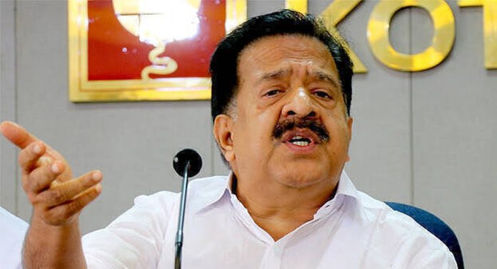 ഇപ്പോൾ എല്ലാവരും ഒരുമിച്ച് നിൽക്കേണ്ട സമയം, ദുരിതാശ്വാസ നിധിയിൽ തന്നെ പണം നൽകണം ; രമേശ് ചെന്നിത്തല ഇപ്പോൾ എല്ലാവരും ഒരുമിച്ച് നിൽക്കേണ്ട സമയം, ദുരിതാശ്വാസ നിധിയിൽ തന്നെ പണം നൽകണം ; രമേശ് ചെന്നിത്തല