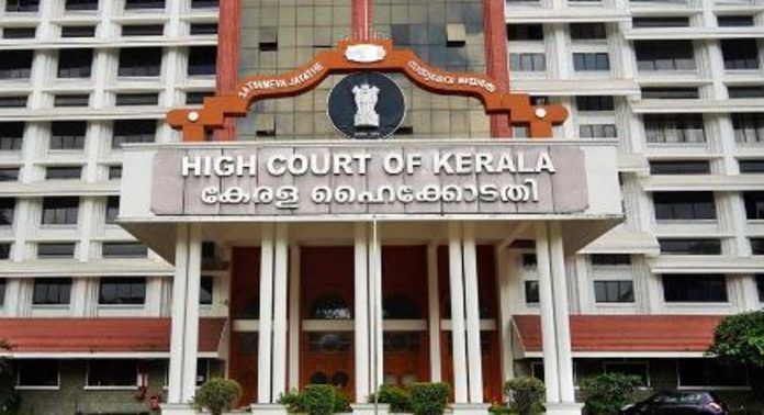 ഹേമ കമ്മിറ്റി റിപ്പോർട്ട് ; പുറത്തുവിടാത്ത പേജുകളും കോടതി പരിശോധിക്കും ഹേമ കമ്മിറ്റി റിപ്പോർട്ട് ; പുറത്തുവിടാത്ത പേജുകളും കോടതി പരിശോധിക്കും
