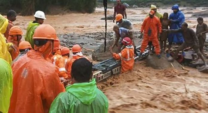 നെഞ്ച് തകർന്ന് വയനാട് ; മരണസംഖ്യ ഇനിയും വർധിക്കുമെന്ന് സൂചനകൾ, ആശങ്കയിൽ അധികൃതർ നെഞ്ച് തകർന്ന് വയനാട് ; മരണസംഖ്യ ഇനിയും വർധിക്കുമെന്ന് സൂചനകൾ, ആശങ്കയിൽ അധികൃതർ