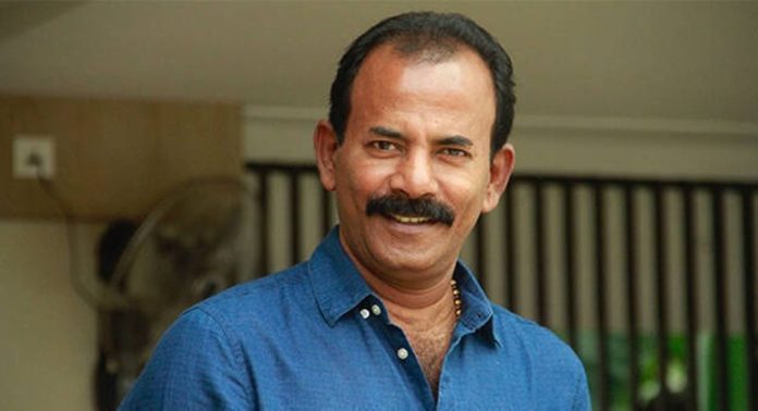 സെക്യൂരിറ്റി വാഗ്ദാനം ചെയ്ത് പണം തട്ടിയെന്ന പരാതി ; മേജർ രവിക്കെതിരെ പോലീസ് കേസെടുത്തു സെക്യൂരിറ്റി വാഗ്ദാനം ചെയ്ത് പണം തട്ടിയെന്ന പരാതി ; മേജർ രവിക്കെതിരെ പോലീസ് കേസെടുത്തു