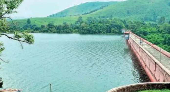 ഒരിടവേളയ്ക്ക് ശേഷം വീണ്ടും മുല്ലപ്പെരിയാര് ചര്ച്ചാവിഷയമാകുന്നു ; ഭൂകമ്പ സാധ്യത കൂടുതലുള്ള പ്രദേശം, ജനങ്ങളുടെ ആശങ്ക വര്ദ്ധിക്കുന്നു ഒരിടവേളയ്ക്ക് ശേഷം വീണ്ടും മുല്ലപ്പെരിയാര് ചര്ച്ചാവിഷയമാകുന്നു ; ഭൂകമ്പ സാധ്യത കൂടുതലുള്ള പ്രദേശം, ജനങ്ങളുടെ ആശങ്ക വര്ദ്ധിക്കുന്നു