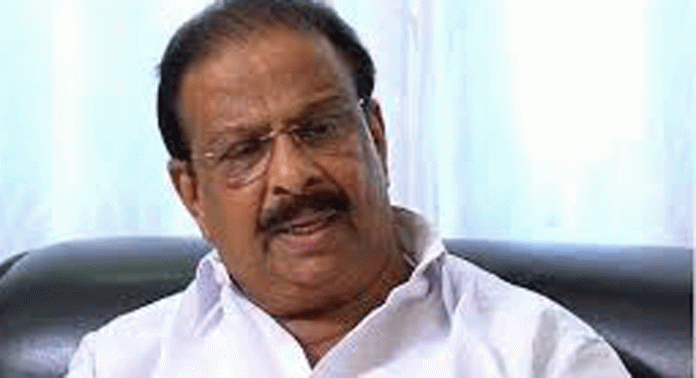 ഹേമാ കമ്മിറ്റി റിപ്പോര്ട്ട് : പരാതി ലഭിച്ചാല് മാത്രം കേസെന്ന വാദം സ്ത്രീ പീഡകരെ സംരക്ഷിക്കുന്നതാണെന്ന് കെപിസിസി പ്രസിഡന്റ് കെ.സുധാകരന് ഹേമാ കമ്മിറ്റി റിപ്പോര്ട്ട് : പരാതി ലഭിച്ചാല് മാത്രം കേസെന്ന വാദം സ്ത്രീ പീഡകരെ സംരക്ഷിക്കുന്നതാണെന്ന് കെപിസിസി പ്രസിഡന്റ് കെ.സുധാകരന്