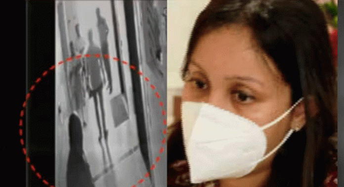 നിർമാതാവ് ജോണി സാഗരികയുടെ മകളെ വീട്ടില് കയറി ഭീഷണിപെടുത്തി ; കോയമ്പത്തൂർ ക്രൈം ബ്രാഞ്ച് എസിക്കെതിര കേസ് നിർമാതാവ് ജോണി സാഗരികയുടെ മകളെ വീട്ടില് കയറി ഭീഷണിപെടുത്തി ; കോയമ്പത്തൂർ ക്രൈം ബ്രാഞ്ച് എസിക്കെതിര കേസ്