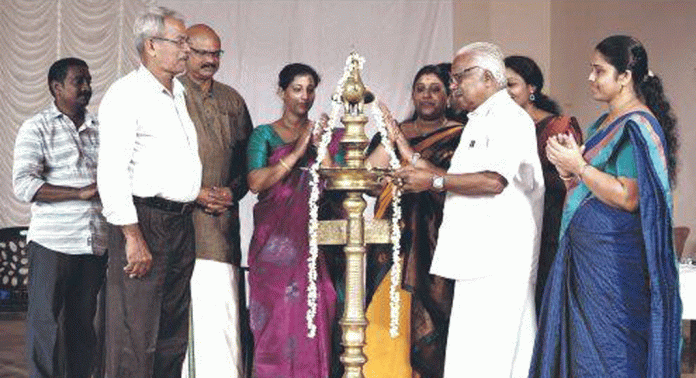 അങ്ങാടിക്കൽ തെക്ക് എസ്.എൻ.വി ഹയർ സെക്കൻഡറി സ്കൂളില് പൂർവവിദ്യാർത്ഥി സംഗമം നടന്നു അങ്ങാടിക്കൽ തെക്ക് എസ്.എൻ.വി ഹയർ സെക്കൻഡറി സ്കൂളില് പൂർവവിദ്യാർത്ഥി സംഗമം നടന്നു