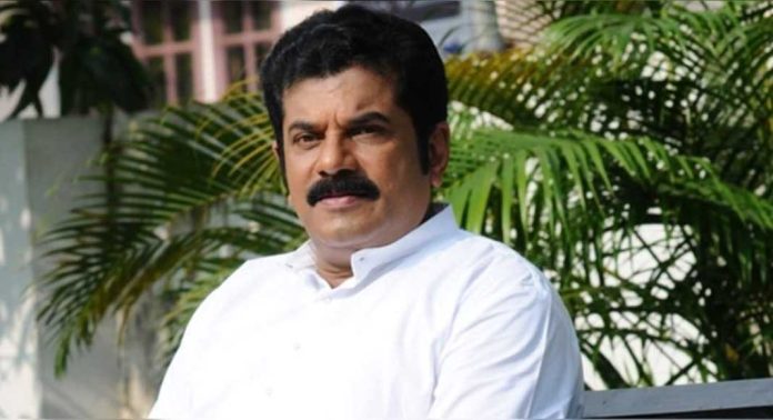 മുകേഷ് കൊച്ചിയിൽ, അഭിഭാഷകനുമായി കൂടിക്കാഴ്ച നടത്തും ; പരാതിക്കാരിയുടെ രഹസ്യമൊഴിയെടുക്കും മുകേഷ് കൊച്ചിയിൽ, അഭിഭാഷകനുമായി കൂടിക്കാഴ്ച നടത്തും ; പരാതിക്കാരിയുടെ രഹസ്യമൊഴിയെടുക്കും