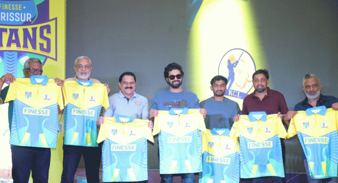 കേരള ക്രിക്കറ്റ് അസോസിയേഷന് സംഘടിപ്പിക്കുന്ന പ്രഥമ കേരള ക്രിക്കറ്റ് ലീഗിന് ഒരുങ്ങി തൃശൂര് ടൈറ്റന്സ് കേരള ക്രിക്കറ്റ് അസോസിയേഷന് സംഘടിപ്പിക്കുന്ന പ്രഥമ കേരള ക്രിക്കറ്റ് ലീഗിന് ഒരുങ്ങി തൃശൂര് ടൈറ്റന്സ്