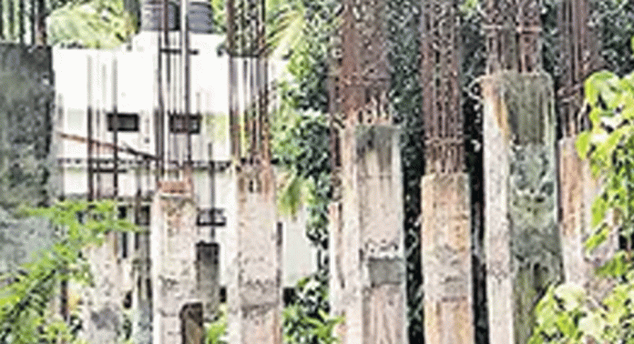 ജില്ലാ ആയുർവേദ ആശുപത്രിയുടെ പേവാർഡ് കെട്ടിടത്തിന്റെ നിർമാണം നിലച്ചനിലയിൽ ജില്ലാ ആയുർവേദ ആശുപത്രിയുടെ പേവാർഡ് കെട്ടിടത്തിന്റെ നിർമാണം നിലച്ചനിലയിൽ