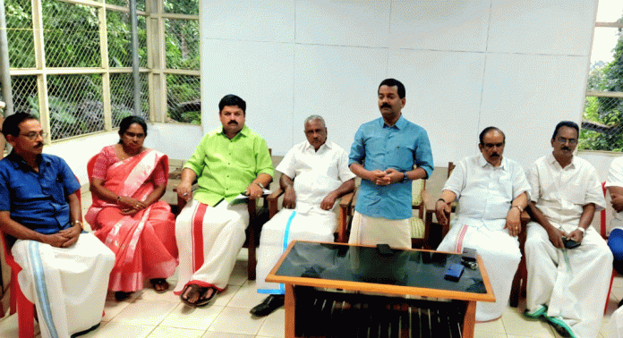 കേന്ദ്ര അനുമതി ആവശ്യമില്ലാത്ത പട്ടയ പ്രശ്നങ്ങൾ പരിഹരിച്ച് കൈവശക്കാരെ ഭൂഉടമകളാക്കുന്ന നടപടി വേഗത്തിലാക്കണം ; കേരളാ കോൺഗ്രസ് (എം) റാന്നി നിയോജക മണ്ഡലം കേന്ദ്ര അനുമതി ആവശ്യമില്ലാത്ത പട്ടയ പ്രശ്നങ്ങൾ പരിഹരിച്ച് കൈവശക്കാരെ ഭൂഉടമകളാക്കുന്ന നടപടി വേഗത്തിലാക്കണം ; കേരളാ കോൺഗ്രസ് (എം) റാന്നി നിയോജക മണ്ഡലം