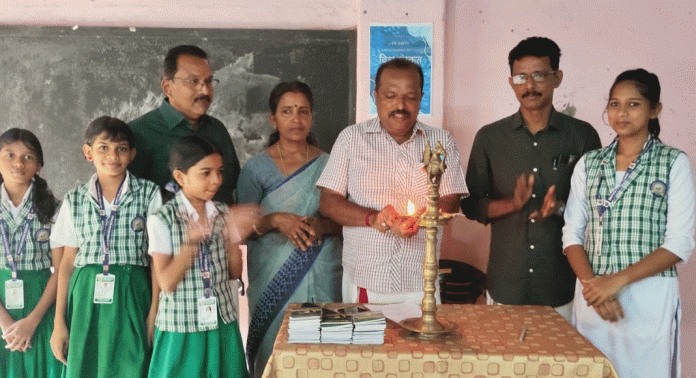 കോന്നി റിപ്പബ്ലിക്കൻ വൊക്കേഷണൽ ഹയർ സെക്കൻ്ററി സ്കൂളിൽ സംസ്കൃത വാരാചരണം സംഘടിപ്പിച്ചു കോന്നി റിപ്പബ്ലിക്കൻ വൊക്കേഷണൽ ഹയർ സെക്കൻ്ററി സ്കൂളിൽ സംസ്കൃത വാരാചരണം സംഘടിപ്പിച്ചു