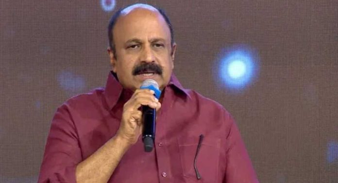 പരാതിയുടെ പകർപ്പും എഫ്ഐആർ വിവരങ്ങളും നൽകണം ; കോടതിൽ ആവശ്യവുമായി സിദ്ദിഖ് പരാതിയുടെ പകർപ്പും എഫ്ഐആർ വിവരങ്ങളും നൽകണം ; കോടതിൽ ആവശ്യവുമായി സിദ്ദിഖ്