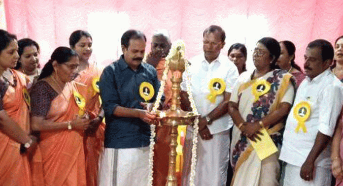 എസ്.എൻ.ഡി.പി യോഗം വികോട്ടയം ശാഖയിലെ വനിതാ സംഘം യൂണിറ്റിന്റെ നേതൃത്വത്തിൽ ശ്രീനാരായണ വിജ്ഞാന സദസും സ്വീകരണ സമ്മേളനവും നടന്നു എസ്.എൻ.ഡി.പി യോഗം വികോട്ടയം ശാഖയിലെ വനിതാ സംഘം യൂണിറ്റിന്റെ നേതൃത്വത്തിൽ ശ്രീനാരായണ വിജ്ഞാന സദസും സ്വീകരണ സമ്മേളനവും നടന്നു