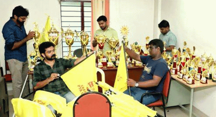ശ്രീനാരായണ ഗുരുദേവ ജയന്തി ; പത്തനംതിട്ട യൂണിയനിലെ ശാഖകളുടെ സംയുക്ത ഘോഷയാത്ര ഉച്ചയ്ക്ക് 2ന് ശ്രീനാരായണ ഗുരുദേവ ജയന്തി ; പത്തനംതിട്ട യൂണിയനിലെ ശാഖകളുടെ സംയുക്ത ഘോഷയാത്ര ഉച്ചയ്ക്ക് 2ന്