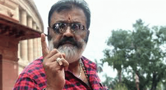മുകേഷിനെ പരസ്യമായി പിന്തുണച്ച കേന്ദ്രസഹമന്ത്രി സുരേഷ് ഗോപിക്കെതിരെ ബിജെപിയിൽ കടുത്ത അമർഷം മുകേഷിനെ പരസ്യമായി പിന്തുണച്ച കേന്ദ്രസഹമന്ത്രി സുരേഷ് ഗോപിക്കെതിരെ ബിജെപിയിൽ കടുത്ത അമർഷം