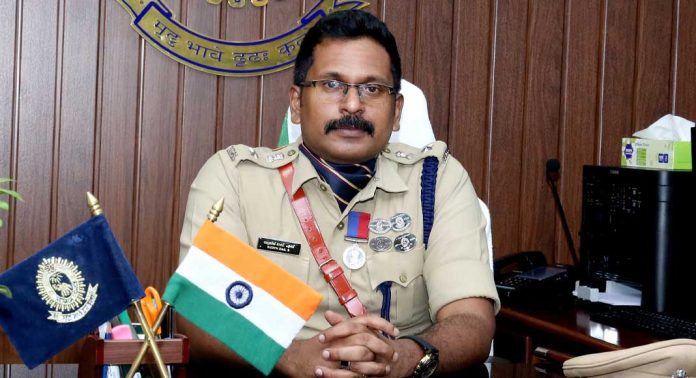 പുതിയ ജില്ലാ പോലീസ് മേധാവി ചുമതലയേറ്റു പുതിയ ജില്ലാ പോലീസ് മേധാവി ചുമതലയേറ്റു