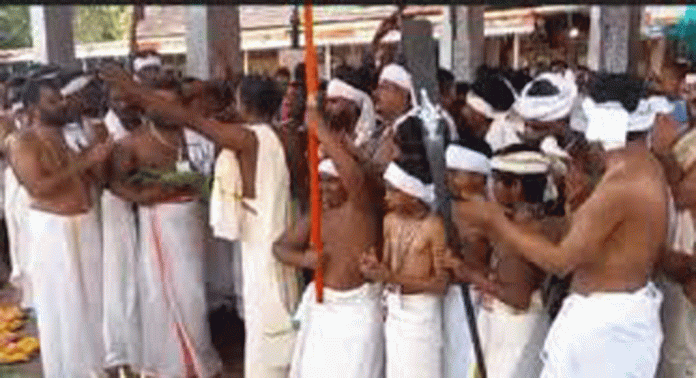 പള്ളിയോട സേവാസംഘവും ദേവസ്വം ബോർഡും ചേർന്ന് നടത്തുന്ന ദേവസങ്കീർത്തന സോപാനം വഞ്ചിപ്പാട്ട് മത്സരം തുടങ്ങി പള്ളിയോട സേവാസംഘവും ദേവസ്വം ബോർഡും ചേർന്ന് നടത്തുന്ന ദേവസങ്കീർത്തന സോപാനം വഞ്ചിപ്പാട്ട് മത്സരം തുടങ്ങി