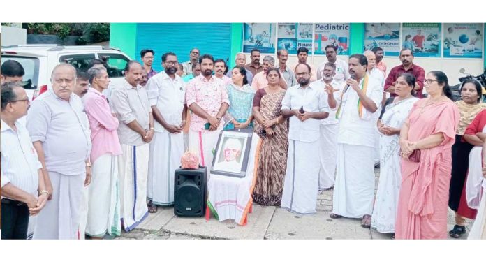 ദളിത് വിഭാഗങ്ങളുടെ വിമോചനത്തിനായി പോരാടിയ കേരള നവോത്ഥാന നായകരിൽ പ്രമുഖനാണ് അയ്യങ്കാളി ; ജ്യോതിഷ് കുമാർ മലയാലപ്പുഴ ദളിത് വിഭാഗങ്ങളുടെ വിമോചനത്തിനായി പോരാടിയ കേരള നവോത്ഥാന നായകരിൽ പ്രമുഖനാണ് അയ്യങ്കാളി ; ജ്യോതിഷ് കുമാർ മലയാലപ്പുഴ