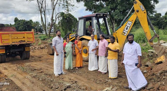 പന്തളം പ്രൈവറ്റ് ബസ് സ്റ്റാൻ്റിൽ കാർണിവൽ നടത്തുവാൻ കരാർ കൊടുത്തത് കൗൺസിൽ തീരുമാനമില്ലാതെ പന്തളം പ്രൈവറ്റ് ബസ് സ്റ്റാൻ്റിൽ കാർണിവൽ നടത്തുവാൻ കരാർ കൊടുത്തത് കൗൺസിൽ തീരുമാനമില്ലാതെ