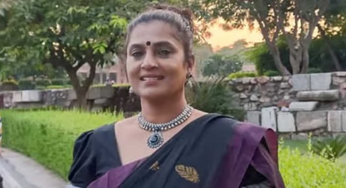 യുവ നടനെതിരെയുള്ള ആരോപണത്തിൽ കേസുമായി മുന്നോട്ടു പോകാൻ താൽപര്യമില്ലെന്ന് നടി സോണിയ മൽഹാർ യുവ നടനെതിരെയുള്ള ആരോപണത്തിൽ കേസുമായി മുന്നോട്ടു പോകാൻ താൽപര്യമില്ലെന്ന് നടി സോണിയ മൽഹാർ