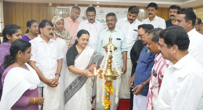 ജൈവകൃഷി പ്രോത്സാഹിപ്പിക്കുന്ന നയമാണ് സംസ്ഥാന സര്ക്കാര് നടപ്പിലാക്കുന്നതെന്ന് ആരോഗ്യവകുപ്പ് മന്ത്രി വീണാ ജോര്ജ് ജൈവകൃഷി പ്രോത്സാഹിപ്പിക്കുന്ന നയമാണ് സംസ്ഥാന സര്ക്കാര് നടപ്പിലാക്കുന്നതെന്ന് ആരോഗ്യവകുപ്പ് മന്ത്രി വീണാ ജോര്ജ്
