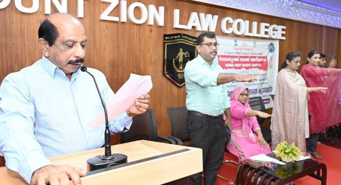 കടമ്മനിട്ട മൗണ്ട് സിയോണ് ലോ കോളജില് നശാമുക്ത് പ്രതിജ്ഞാ ക്യാമ്പയിന് സംഘടിപ്പിച്ചു കടമ്മനിട്ട മൗണ്ട് സിയോണ് ലോ കോളജില് നശാമുക്ത് പ്രതിജ്ഞാ ക്യാമ്പയിന് സംഘടിപ്പിച്ചു