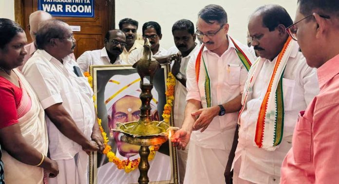 അയ്യന്കാളി ഭാരതത്തിന്റെ ദീര്ഘ ദാര്ശനികനായ മഹാപുരുഷന് : അഡ്വ. പഴകുളം മധു അയ്യന്കാളി ഭാരതത്തിന്റെ ദീര്ഘ ദാര്ശനികനായ മഹാപുരുഷന് : അഡ്വ. പഴകുളം മധു