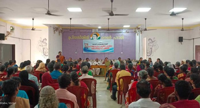 കോന്നി ഗ്രാമപഞ്ചായത്ത് മഹാത്മാഗാന്ധി ദേശീയ ഗ്രാമീണ തൊഴിലുറപ്പു പദ്ധതിയുടെ പ്രവർത്തനങ്ങളുടെ പബ്ലിക് ഹിയറിങ് നടത്തി കോന്നി ഗ്രാമപഞ്ചായത്ത് മഹാത്മാഗാന്ധി ദേശീയ ഗ്രാമീണ തൊഴിലുറപ്പു പദ്ധതിയുടെ പ്രവർത്തനങ്ങളുടെ പബ്ലിക് ഹിയറിങ് നടത്തി