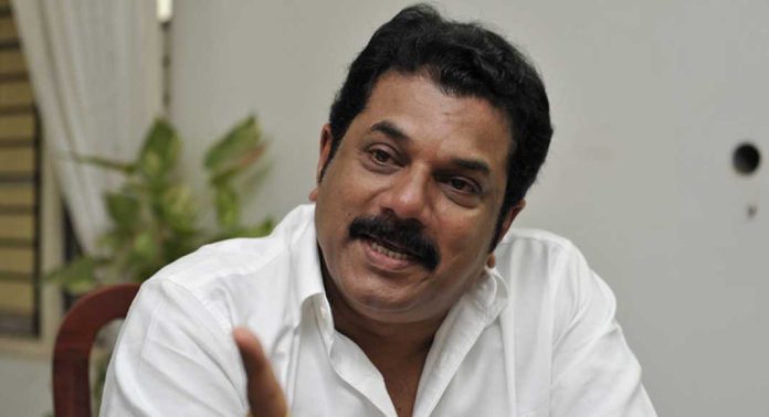 മീ ടു ആരോപണത്തിന് പിന്നാലെ മുകേഷിന് പോലീസ് സംരക്ഷണം ; വീട്ടില് നിന്ന് മാറ്റി മീ ടു ആരോപണത്തിന് പിന്നാലെ മുകേഷിന് പോലീസ് സംരക്ഷണം ; വീട്ടില് നിന്ന് മാറ്റി