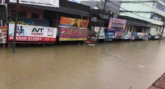 പത്തനംതിട്ടയിലെ മഹാപ്രളയത്തിന്റെ ഓർമ്മകൾക്ക് നാളെ ആറു വർഷം പത്തനംതിട്ടയിലെ മഹാപ്രളയത്തിന്റെ ഓർമ്മകൾക്ക് നാളെ ആറു വർഷം