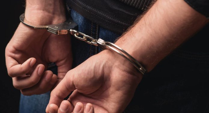 കൊല്ലത്ത് എംഡിഎംഎയുമായി യുവതിയും യുവാവും പിടിയില് കൊല്ലത്ത് എംഡിഎംഎയുമായി യുവതിയും യുവാവും പിടിയില്