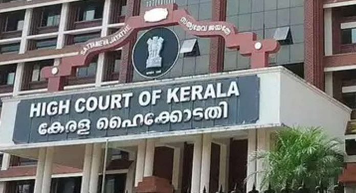 ജസ്റ്റിസ് ഹേമ കമ്മിറ്റി റിപ്പോര്ട്ട് : രണ്ടംഗ പ്രത്യേക ബെഞ്ച് രൂപീകരിച്ച് ഹൈക്കോടതി ജസ്റ്റിസ് ഹേമ കമ്മിറ്റി റിപ്പോര്ട്ട് : രണ്ടംഗ പ്രത്യേക ബെഞ്ച് രൂപീകരിച്ച് ഹൈക്കോടതി