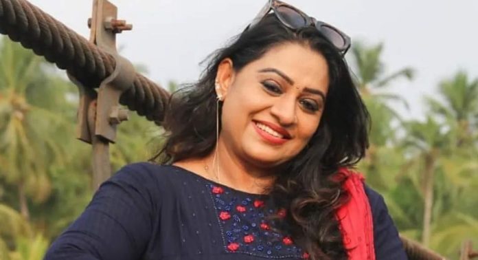സീരിയലിൽ അഭിനയിക്കുന്നവരെ പിന്നീട് സിനിമകളിൽ പരിഗണിക്കില്ല : ബീന ആന്റണി സീരിയലിൽ അഭിനയിക്കുന്നവരെ പിന്നീട് സിനിമകളിൽ പരിഗണിക്കില്ല : ബീന ആന്റണി