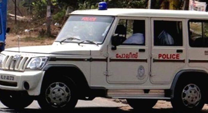 ഓപ്പറേഷൻ പി – ഹണ്ട് : സംസ്ഥാനവ്യാപകമായി പരിശോധന ; 37 കേസ്, ആറുപേർ അറസ്റ്റിൽ ഓപ്പറേഷൻ പി – ഹണ്ട് : സംസ്ഥാനവ്യാപകമായി പരിശോധന ; 37 കേസ്, ആറുപേർ അറസ്റ്റിൽ