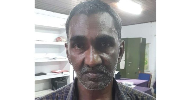 വീടുകയറി ലക്ഷങ്ങളുടെ സ്വർണമോഷണം : ഒളിവിൽ കഴിഞ്ഞിരുന്നയാൾ അറസ്റ്റിൽ വീടുകയറി ലക്ഷങ്ങളുടെ സ്വർണമോഷണം : ഒളിവിൽ കഴിഞ്ഞിരുന്നയാൾ അറസ്റ്റിൽ