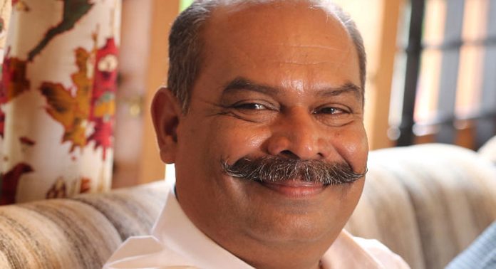 യുവ നടിയുടെ പീഡന പരാതി ; നടന് അലൻസിയറിനെതിരെ പോലീസ് കേസെടുത്തു യുവ നടിയുടെ പീഡന പരാതി ; നടന് അലൻസിയറിനെതിരെ പോലീസ് കേസെടുത്തു