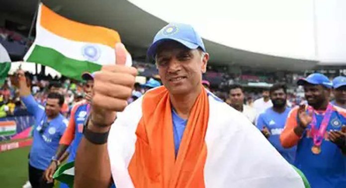 രാജസ്ഥാന് റോയല്സ് പരിശീലക സ്ഥാനത്തേക്ക് രാഹുല് ദ്രാവിഡ് തിരിച്ചെത്തുന്നു രാജസ്ഥാന് റോയല്സ് പരിശീലക സ്ഥാനത്തേക്ക് രാഹുല് ദ്രാവിഡ് തിരിച്ചെത്തുന്നു