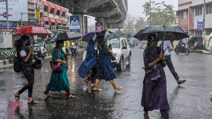 ന്യൂനമര്ദ്ദം ; നാളെ മുതല് സംസ്ഥാനത്ത് ശക്തമായ മഴ, ആറു ജില്ലകളില് യെല്ലോ അലര്ട്ട് ന്യൂനമര്ദ്ദം ; നാളെ മുതല് സംസ്ഥാനത്ത് ശക്തമായ മഴ, ആറു ജില്ലകളില് യെല്ലോ അലര്ട്ട്