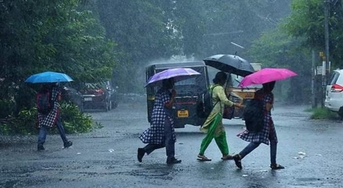 സംസ്ഥാനത്ത് ശക്തമായ മഴ ; ഒൻപത് ജില്ലകളിൽ യെല്ലോ അലേർട്ട് സംസ്ഥാനത്ത് ശക്തമായ മഴ ; ഒൻപത് ജില്ലകളിൽ യെല്ലോ അലേർട്ട്