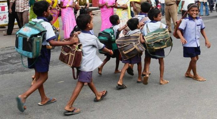 ഓണത്തിന് കുട്ടികള്ക്ക് അഞ്ച് കിലോ അരി ; ഗുണഭോക്താക്കള് 26.22 ലക്ഷം വിദ്യാര്ഥികള് ഓണത്തിന് കുട്ടികള്ക്ക് അഞ്ച് കിലോ അരി ; ഗുണഭോക്താക്കള് 26.22 ലക്ഷം വിദ്യാര്ഥികള്