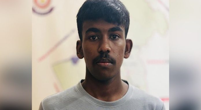 പ്രണയിച്ച പെണ്കുട്ടി വിദേശത്ത് പഠിക്കാന് പോയതിൽ വൈരാഗ്യം; വെര്ച്വല് ഫോണ് ഉപയോഗിച്ച് ഭീഷണി, പ്രതി പിടിയിൽ പ്രണയിച്ച പെണ്കുട്ടി വിദേശത്ത് പഠിക്കാന് പോയതിൽ വൈരാഗ്യം; വെര്ച്വല് ഫോണ് ഉപയോഗിച്ച് ഭീഷണി, പ്രതി പിടിയിൽ