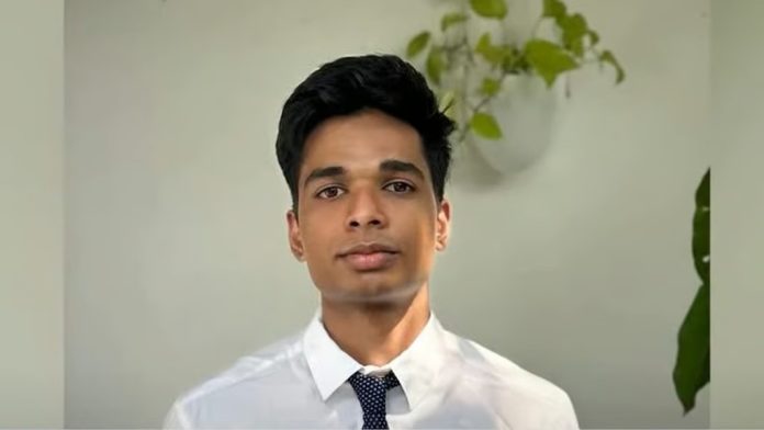 കർണാടകയിൽ നിന്നും വന്ന സ്ലീപ്പർ ബസ് തലകീഴായി മറിഞ്ഞു ; മലയാളി യുവാവ് മരിച്ചു കർണാടകയിൽ നിന്നും വന്ന സ്ലീപ്പർ ബസ് തലകീഴായി മറിഞ്ഞു ; മലയാളി യുവാവ് മരിച്ചു