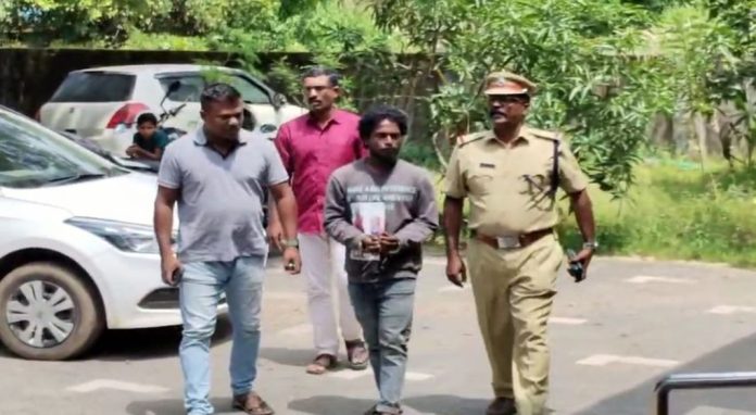 കെ.എസ്.ആർ.ടി.സി.ബസിനുള്ളിൽ അതിക്രമിച്ചുകയറി കേടുപാടുകൾ വരുത്തിയ കേസിൽ യുവാവ് പിടിയിൽ കെ.എസ്.ആർ.ടി.സി.ബസിനുള്ളിൽ അതിക്രമിച്ചുകയറി കേടുപാടുകൾ വരുത്തിയ കേസിൽ യുവാവ് പിടിയിൽ