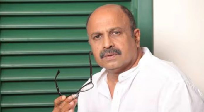 ലൈംഗിക അതിക്രമക്കേസ്; സിദ്ദിഖിന്റെ മുൻകൂര് ജാമ്യാപേക്ഷയിൽ ഹൈക്കോടതി വിധി ഇന്ന് ലൈംഗിക അതിക്രമക്കേസ്; സിദ്ദിഖിന്റെ മുൻകൂര് ജാമ്യാപേക്ഷയിൽ ഹൈക്കോടതി വിധി ഇന്ന്