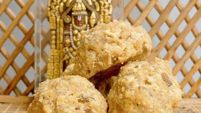 വിവാദങ്ങള്ക്കിടയിലും വില്പ്പന കുതിച്ച് ; നാലുദിവസത്തിനിടെ വിറ്റത് 14 ലക്ഷം തിരുപ്പതി ലഡു വിവാദങ്ങള്ക്കിടയിലും വില്പ്പന കുതിച്ച് ; നാലുദിവസത്തിനിടെ വിറ്റത് 14 ലക്ഷം തിരുപ്പതി ലഡു